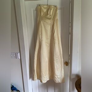 Michael Angelo David’s bridal strapless dress